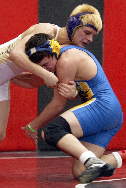 js021409MACDistrictWrestling